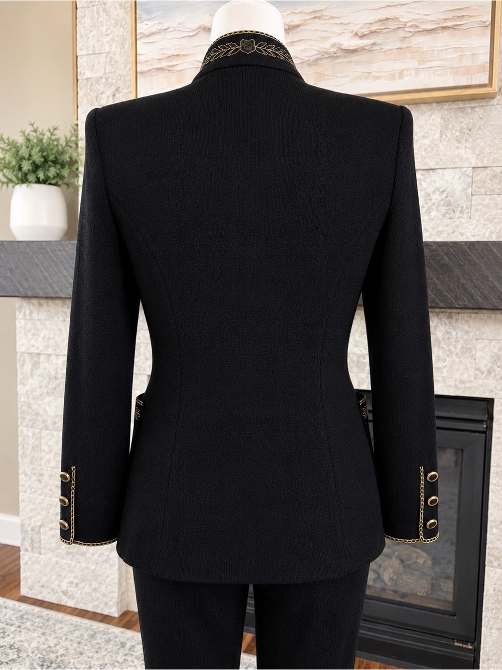 St John Collection Santana Knit Mandarin Collar Embroidered Jacket Gold Trim 4 - Picture 4 of 12